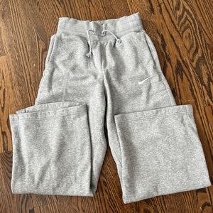 Nike Wide-Leg Grey Sweatpants